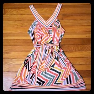 XS BCBGMaxAzria V-Neck Tie Dress